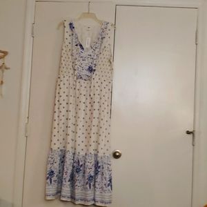 Off white, maxi, Old Navy dress.